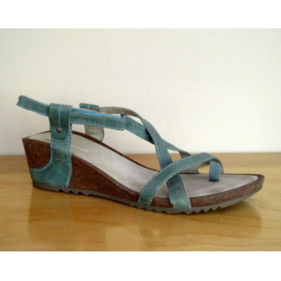 merrell wedge sandals